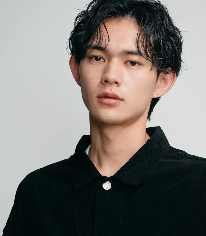 ナチュラルで優しいイメージの眉デザイン