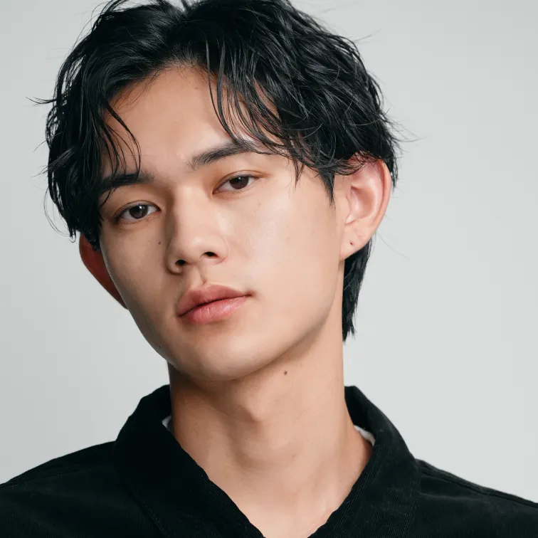 ナチュラルで優しいイメージの眉デザインの作り方