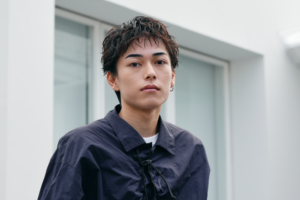 メンズ眉毛サロンで眉毛を整えた男性